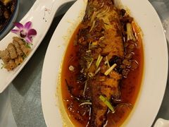干烧大黄鱼-丰泽园饭店