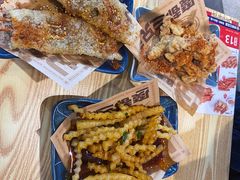 -魔都三兄弟酸辣粉·蘸卤炸串(虹桥万科店)