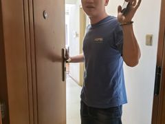 -顺则昌推按正骨理疗