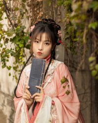 -一揽芳华汉服旗袍体验馆(拙政园店)