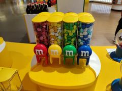 -m豆巧克力世界(上海世茂广场店)