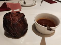 小菲力牛排配黑椒汁-Wolfgang’s Steakhouse 沃夫冈牛排馆(上海白玉兰广场店)