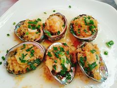 蒜蓉蒸鲍鱼-范饭椰林川湘味海鲜·椰子鸡(三亚湾椰梦长廊店)