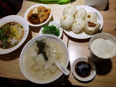 -凤起龙游老面包子(凯德晶品店)