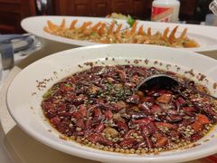 -八府香鸭·啫啫煲(华山路店)