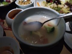 -穹六人间 people 6(岳阳路店)