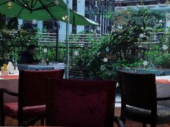 -深圳富苑皇冠假日套房酒店