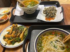 -云阿蛮云南生烫牛肉米线(奉贤路店)