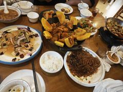 -鹤乡东北菜(崮山路店)