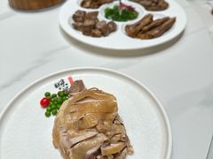 -梅利汴京烤鸭•开封豫菜地标店(东司门店)
