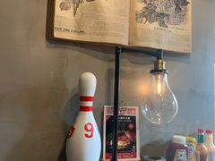 -HIGH FIVE哈福手工汉堡(桂林路店)