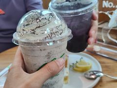 -Chom Cafe and Restaurant