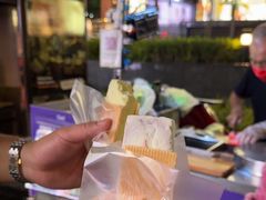 -詹爷爷乌节路街头冰淇淋