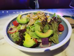 牛油果大虾沙拉-JUKEBOX玖部音乐餐厅(华侨城店)