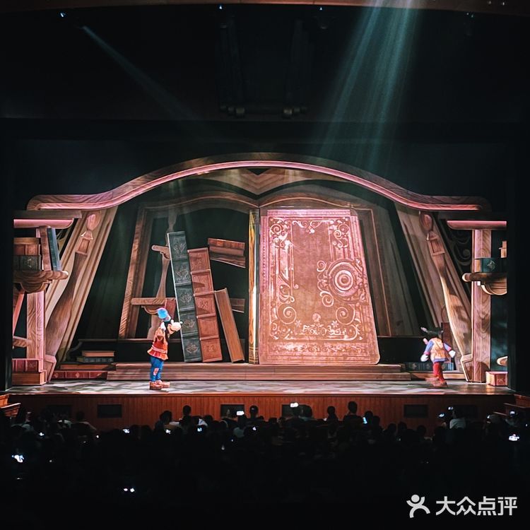 迪士尼5周年必看，米奇妙游童话书舞台剧