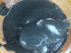 黑芝麻糊拼豆腐花-钟姨糖水(惠城店)
