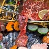 下雪的重庆，感受这口蜂蜡五花肉带来的快乐！