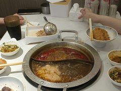-嘎琉鲜切牛肉自助火锅