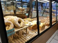 -Dough&Joe团憩(瑞虹天地月亮湾店)