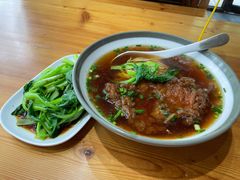 红烧大排面-弄堂咪道-饭香·面香·馄饨香(兴梅店)