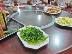 -岛中岛·海鲜大排档·万宁老字号(东澳店)