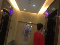 -唱吧麦颂KTV(东胜港悦广场店)