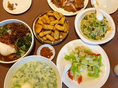 -湖泉水云间餐厅·弥勒地道菜(B座店)