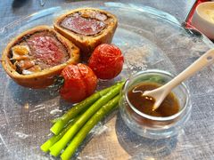 惠灵顿牛排-弦月窗LUNETTE BY AMANDA(复兴路店)