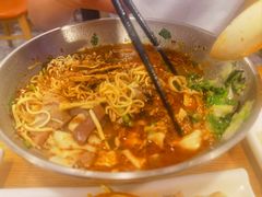 -八百里牛肉汤(盖饭·锅贴·万象城店)