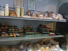面包甜点陈列柜-福州西湖大酒店·怡湖咖啡厅
