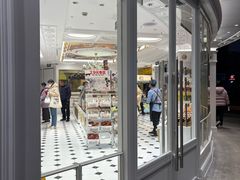 -85度C(生甜甜圈研究工坊·上海平凉店)