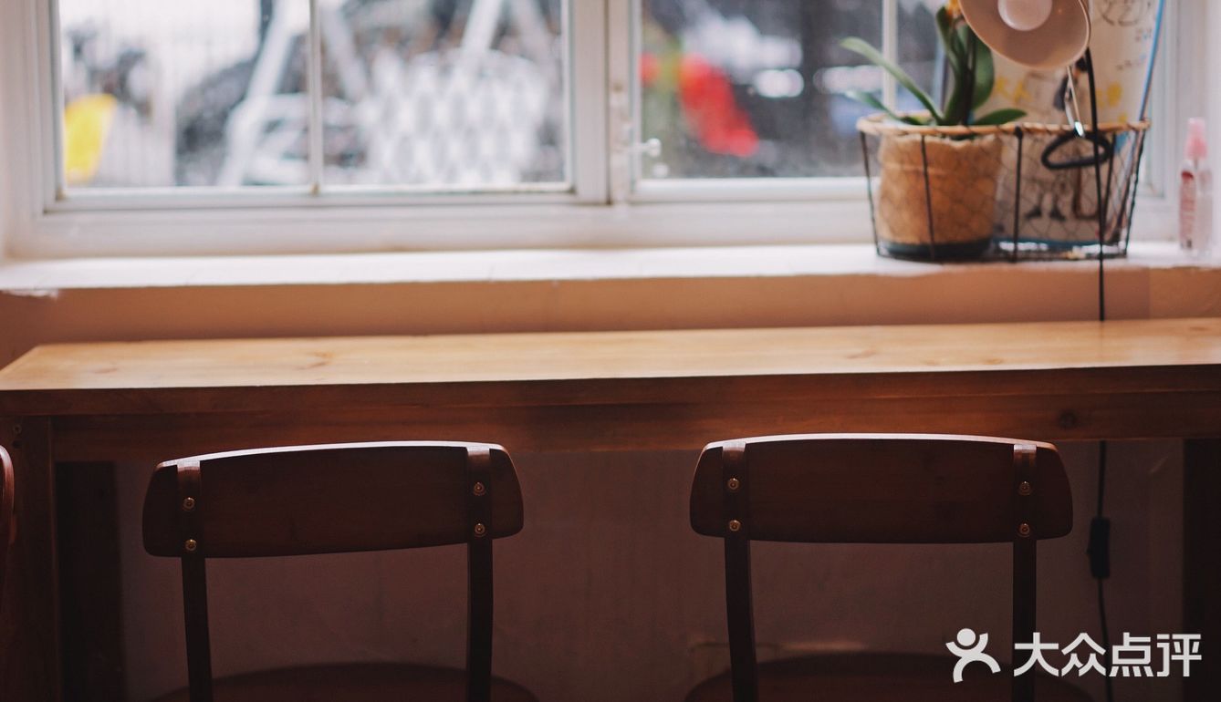 TonTon小屋☕️社区咖啡甜点木质小屋