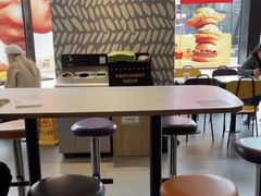 -麦当劳(杭州三花国际店)