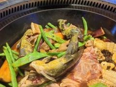 -山河屯铁锅炖·非遗东北菜(南山店)