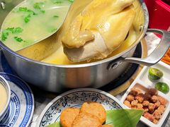 -禄婶鸡煲·打边炉