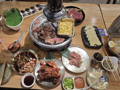 -青瓦餐厅·生鱼片·韩园烤肉(西塔店)