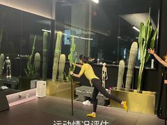 -TOP健身私教工作室(侨香店)
