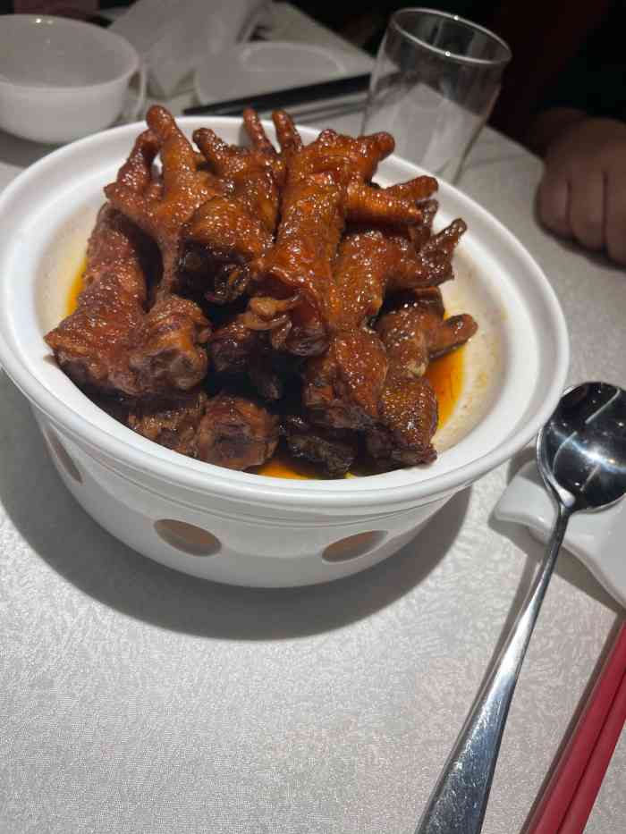 大铁勺酒楼(熙悦汇店)-"家里人过生日,以为平日不用等位,没想到一.