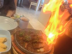 -蜜桃餐厅·伴山(绿宝广场店)