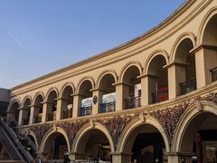 -王府井奥莱临潼小镇(临潼店)