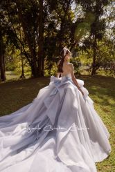 -Renee芮亦婚纱(原丽莎)