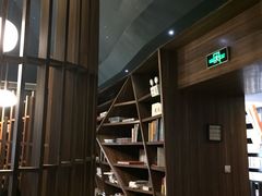 -钟书阁(松江泰晤士小镇店)