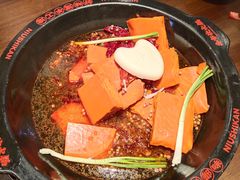 红锅-牛市坎火锅(建设路店)