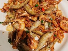 炸小鱼小虾-肆海小川菜酒馆Wine Bistro (青年路店)