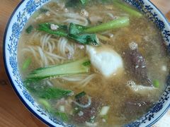 -邱芳粉店(迎宾大道旗舰店)