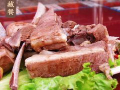 手抓羊肉-吉祥圣雪藏餐