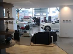 -上海天泽上汽大众销售店(杨浦区店)