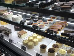 面包甜点陈列柜-Awfully Chocolate(嘉里城店)