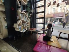 -钟书阁(松江泰晤士小镇店)