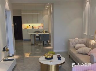 全屋刷乳胶漆,石膏线做背景墙,效果太漂亮温馨了